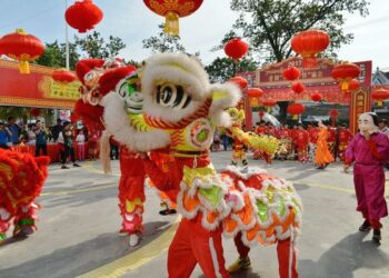 Chinese New year festivities in Laos