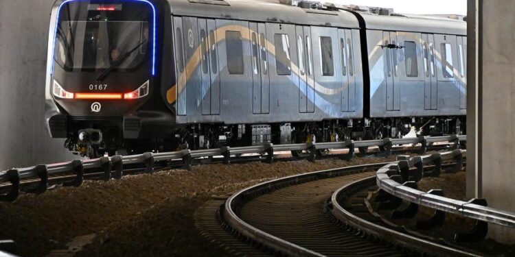 World’s first carbon fiber metro train debuts in Qingdao