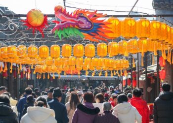 Spring Festival travel set to hit record levels