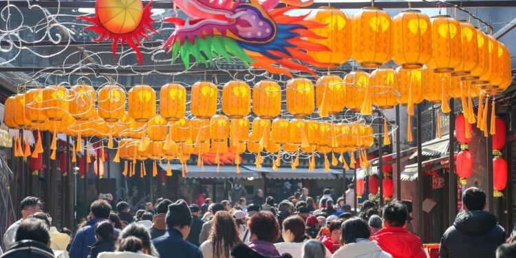 Spring Festival travel set to hit record levels