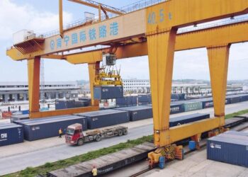 China Vietnam freight train volumes up