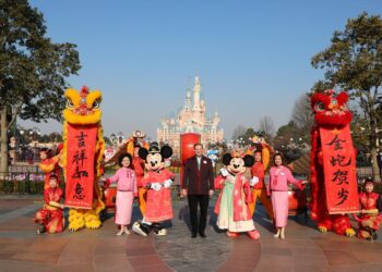 Shanghai Disney Resort celebrates Spring Festival