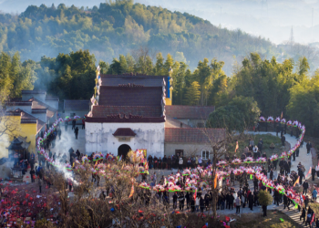 Chinese New Year travel surges as holiday kicks off