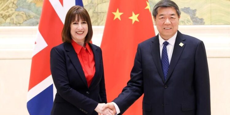 China-UK pledge strengthen economic ties