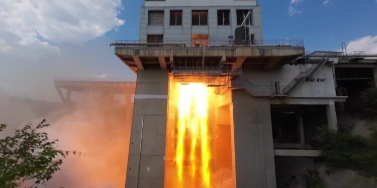 China completes three rocket engine tests in one day