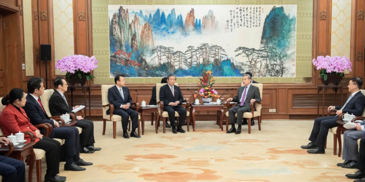 China-Japan talks focus on strengthening cooperation