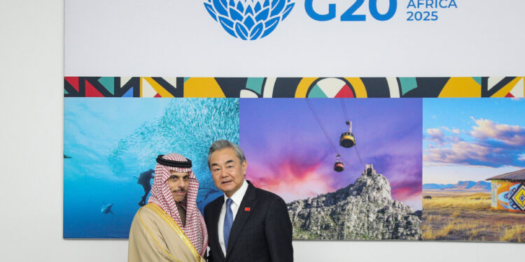 Chinese Saudi FMs meet to strengthen strategic partnership