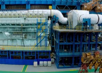 China unveils world's largest methanol-powered engine