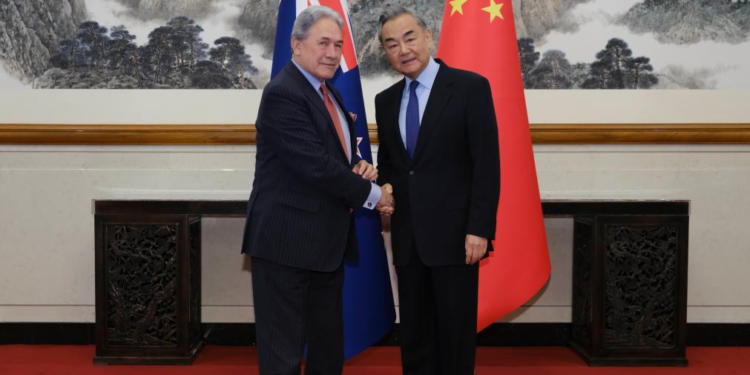 Chinese FM meets Deputy PM of New Zealand