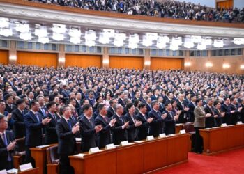 Third session of 14th NPC holds second plenary meeting