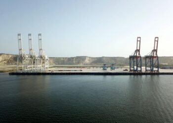 CPEC can make Pakistan gateway for global trade, investment: president