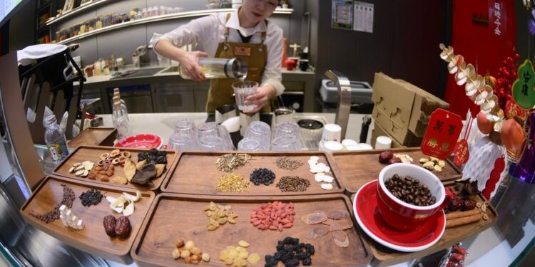 China steadily expands Traditional Medicine production