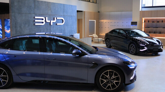 Chinese BYD starts delivering vehicles in Pakistan
