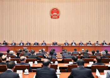 Presidium of China’s annual legislative session holds third meeting