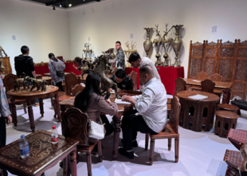 Pakistani Furniture Shines at Dongguan Fair in China