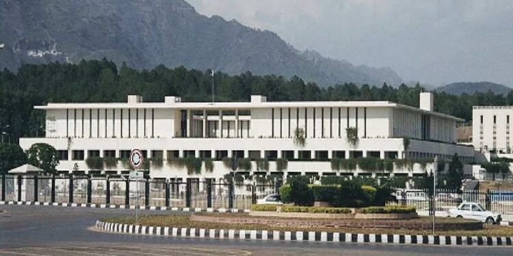 At least 27 bureaucrats have been promoted to Grade 22