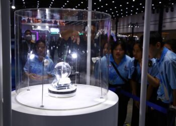 China shares moon samples with scientists from different countries