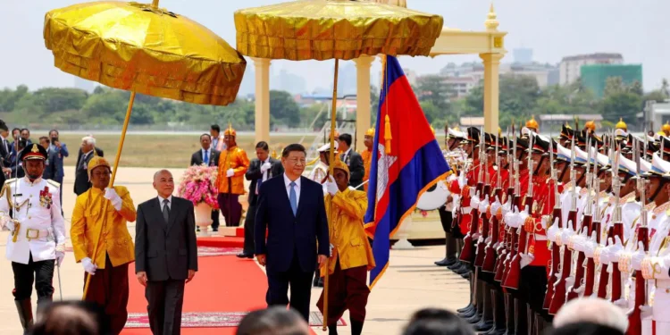 Xi vows stronger ties, deeper cooperation with Cambodia