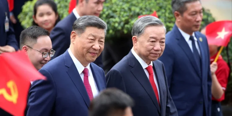 Xi says he has full confidence in China, Vietnam ties