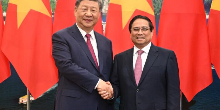 Xi, Chinh vow deeper China, Vietnam strategic partnership