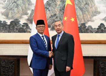 Chinese FM meets with Indonesian counterpart