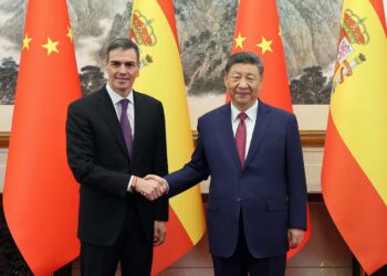 Xi meets Spanish PM Sanchez in Beijing