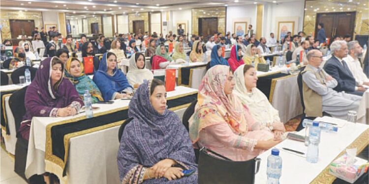 KP government vows support for Chinese investment under CPEC