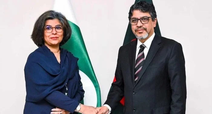 Pakistan, Bangladesh to launch direct shipping, air links