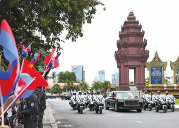 Xi returns to Beijing after state visits to Vietnam, Malaysia, Cambodia