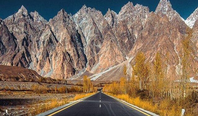 Pakistan to finalize KKH project with China during April