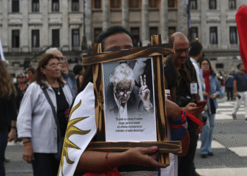 Xi extends condolences over death of former Uruguayan President