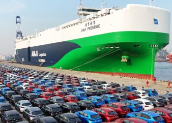 World’s largest car carrier launches in Shanghai