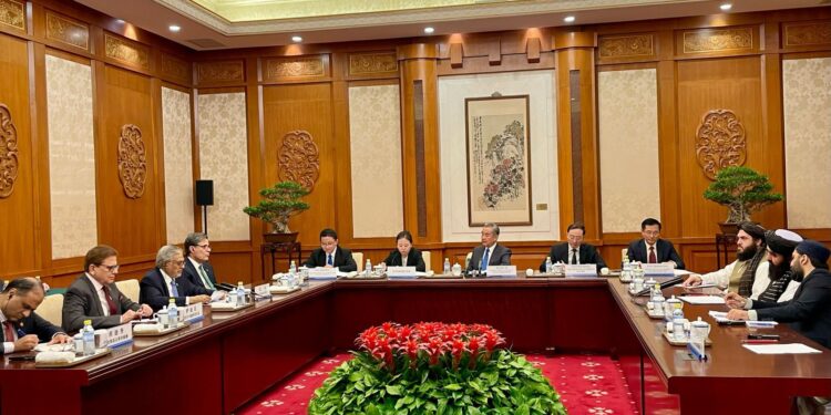 Pakistan, China, Afghanistan FMs hold trilateral meeting