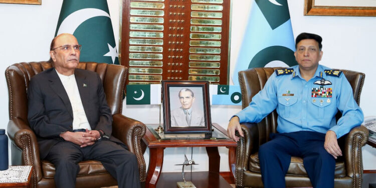 President lauds PAF’s role in victory against India