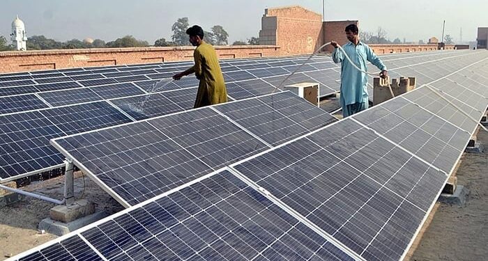 Pakistan surpasses G20 nations in solar imports from China