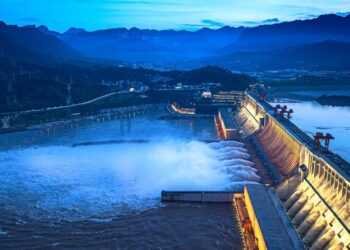 Three Gorges ship locks mark 22 years with record freight