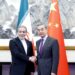 Chinese FM holds phone talks with Iranian counterpart