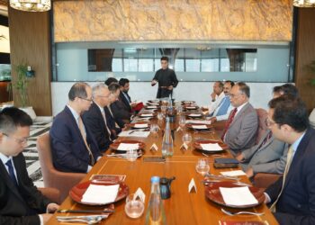 Senior delegation, Planning Minister discuss progress of CPEC 2.0