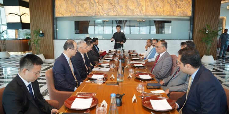 Senior delegation, Planning Minister discuss progress of CPEC 2.0