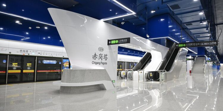Guangzhou unveils two new metro lines