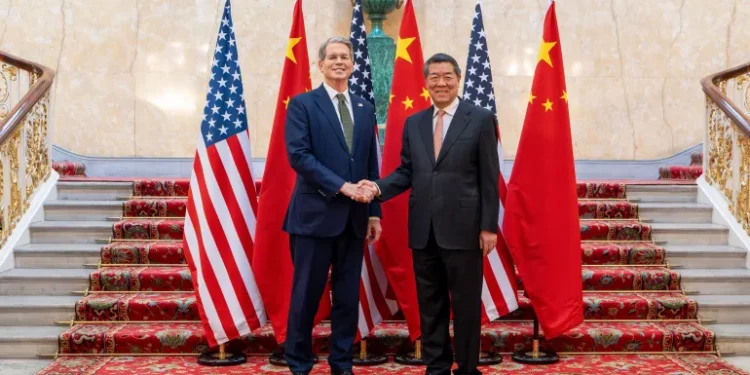 Chinese Vice Premier calls on U.S. to settle trade disputes through dialogue