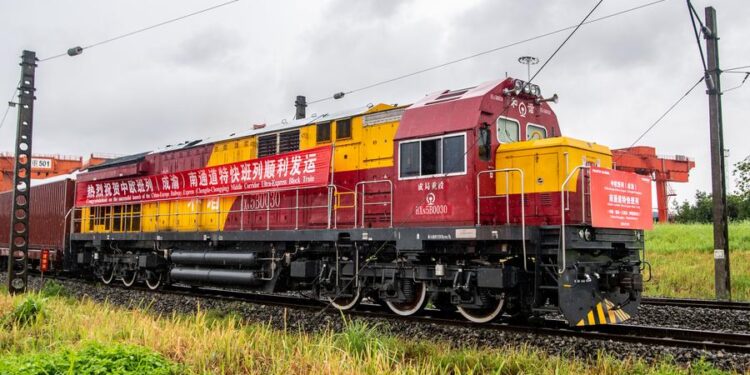 China’s rail freight grows steadily in H1 2025