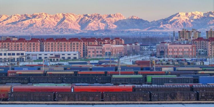 Xinjiang Rail Ports Cross 10,000 Freight Trips