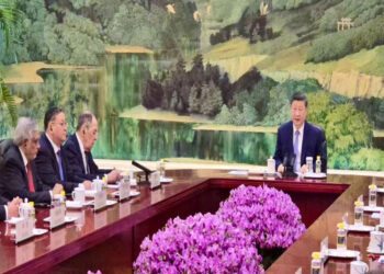 Ishaq Dar represents Pakistan in SCO meeting with Xi Jinping