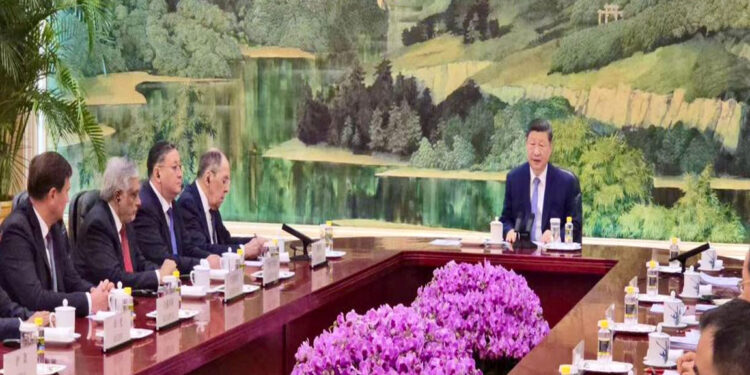 Ishaq Dar represents Pakistan in SCO meeting with Xi Jinping