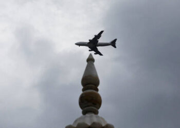 Chinese Jetmaker COMAC in Discussions with Air Karachi for Aircraft Supply