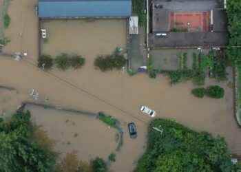 Pakistani PM Expresses Deep Condolences to China After Deadly Floods