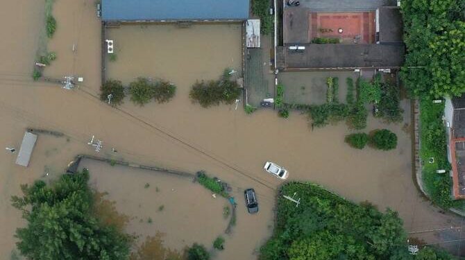 Pakistani PM Expresses Deep Condolences to China After Deadly Floods