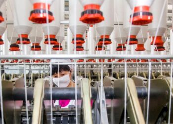 China’s textile industry grows in first four months of 2025