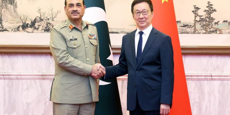 Chinese VP and Pakistani Army Chief to expand military ties